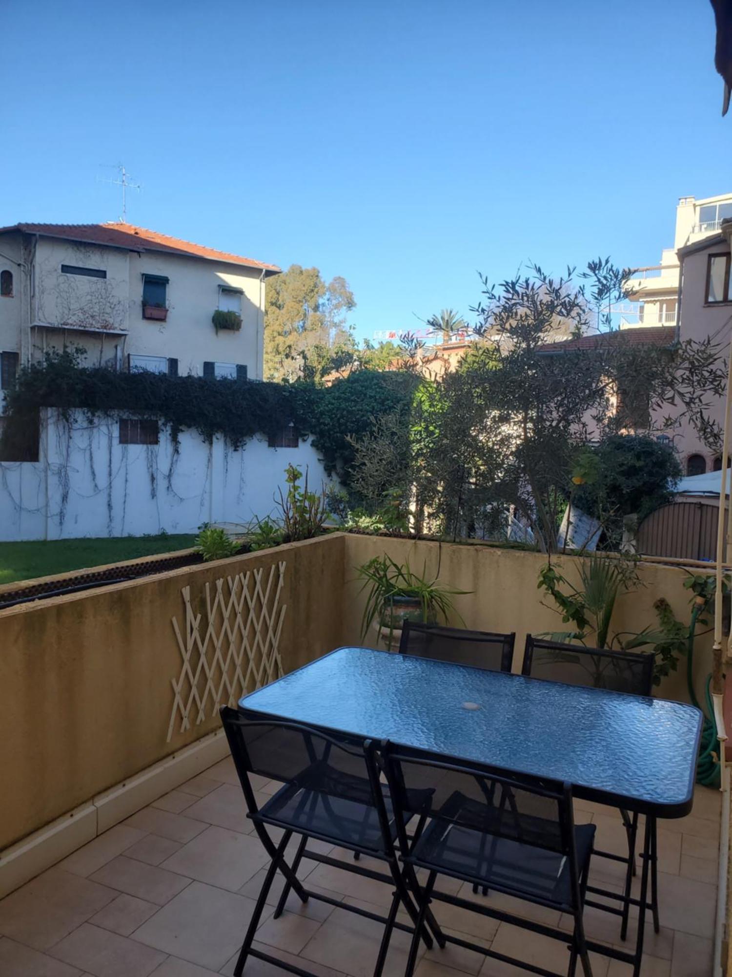 Le Pin Dore Antibes Exterior photo